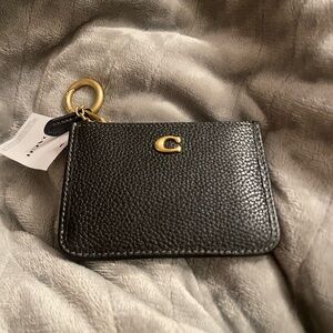 NWT Black Leather Coach  Zipper Card Holder